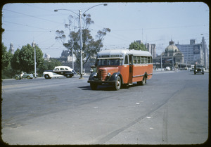 City-North Road bus heading south off Princes Bridge and along St Kilda Road